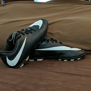 Nike Black/White soccer cleats